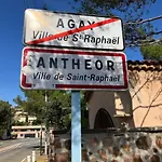 Apartamento à Anthéor Avec Vaste Piscine, Vue Et Montagne