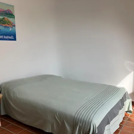 Apartamento à Anthéor Avec Vaste Piscine, Vue Et Montagne Saint-Raphaël