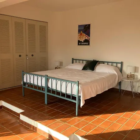 A Antheor Avec Vaste Piscine, Vue Et Montagne Apartman