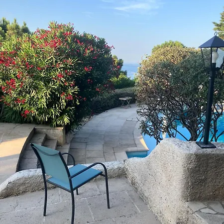A Antheor Avec Vaste Piscine, Vue Et Montagne *